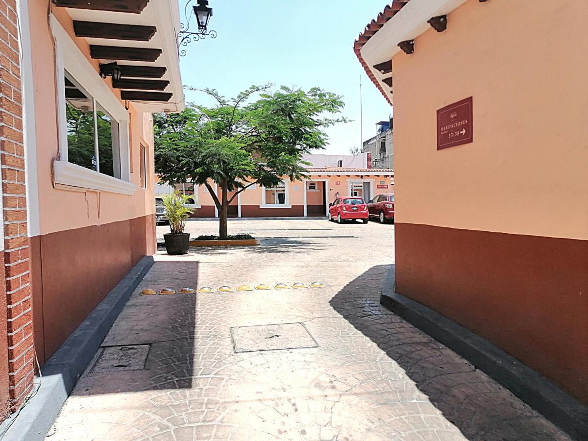 Hotel Aquiles Γκουανταλαχάρα Εξωτερικό φωτογραφία