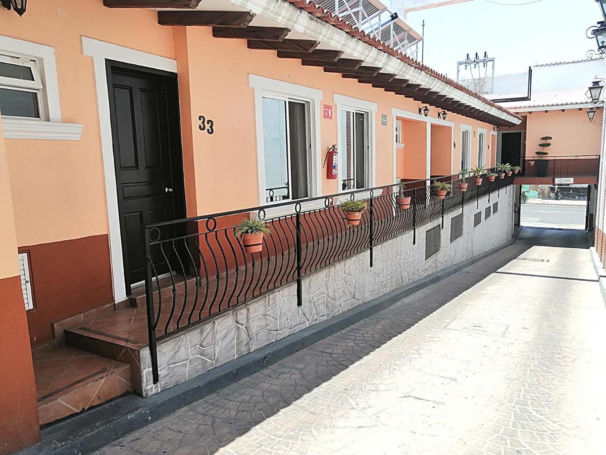 Hotel Aquiles Γκουανταλαχάρα Εξωτερικό φωτογραφία