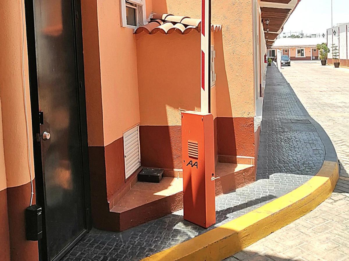 Hotel Aquiles Γκουανταλαχάρα Εξωτερικό φωτογραφία