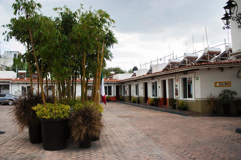 Hotel Aquiles Γκουανταλαχάρα Εξωτερικό φωτογραφία